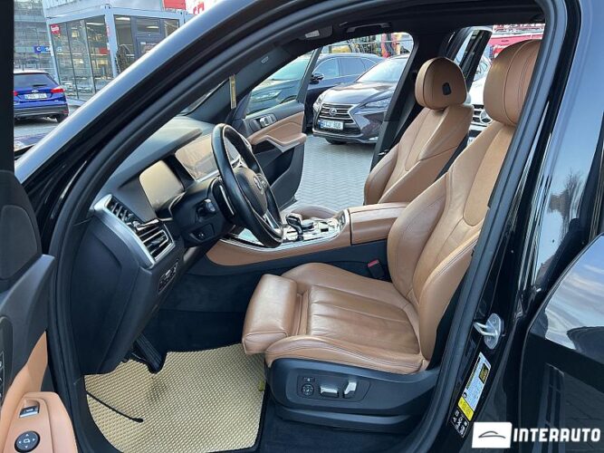 BMW X5 4.0i 38 interauto-car