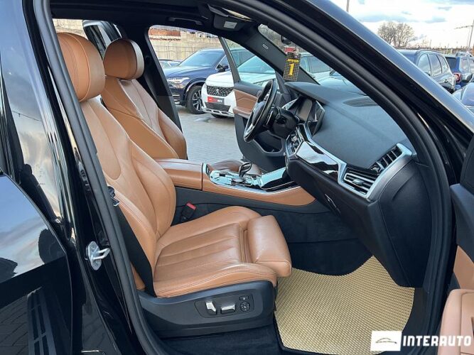 BMW X5 4.0i 49 interauto-car