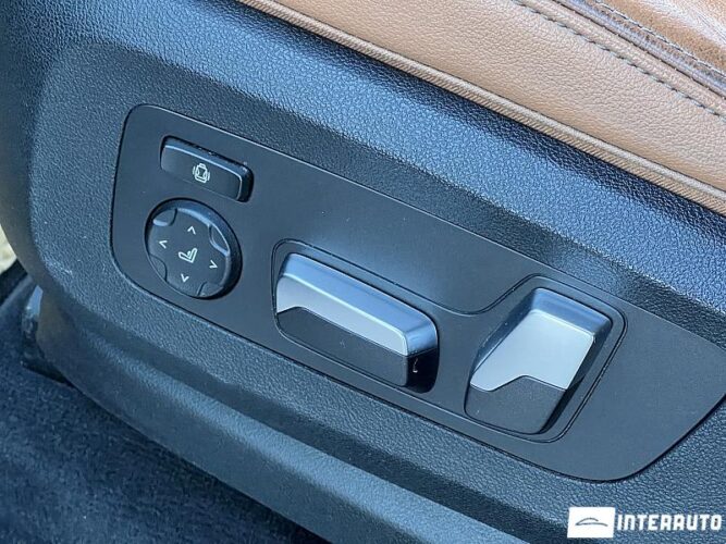 BMW X5 4.0i 54 interauto-car