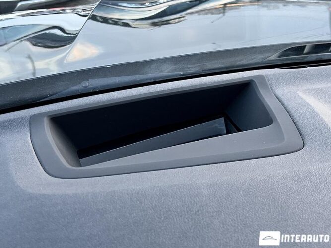 BMW X5 4.0i 40 interauto-car