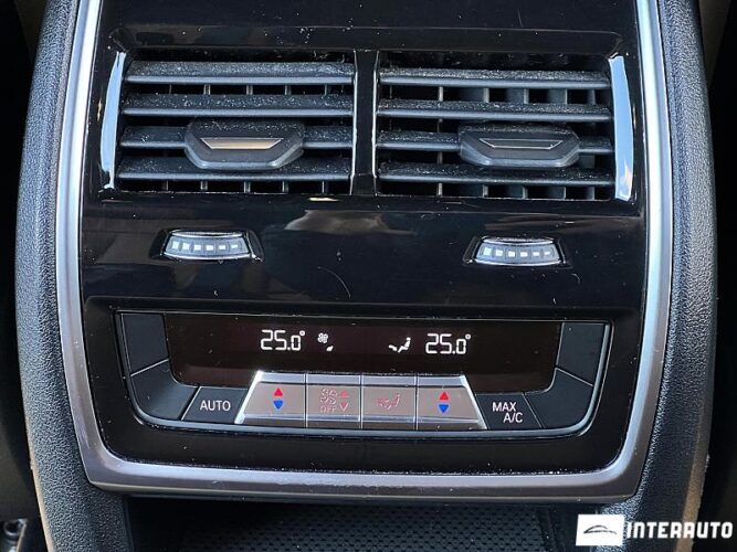 BMW X5 4.0i 56 interauto-car