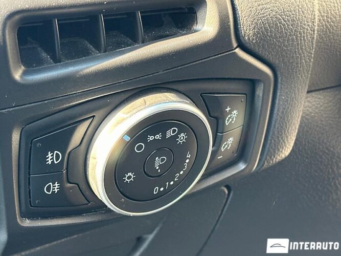 Ford Focus 49 interauto-car