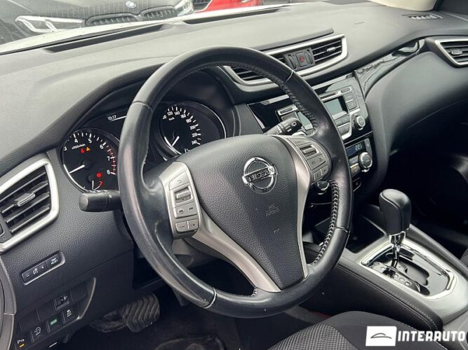 Nissan Qashqai 37 interauto-car