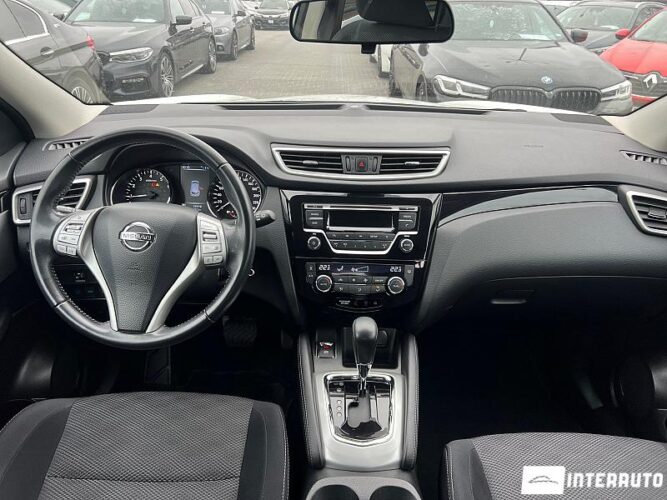 Nissan Qashqai 36 interauto-car