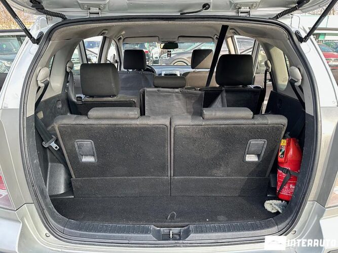 Toyota Corolla Verso 44 interauto-car