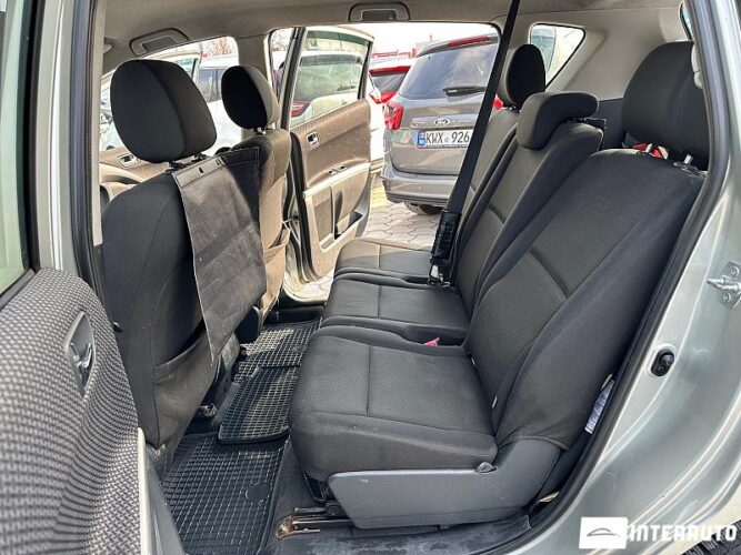 Toyota Corolla Verso 42 interauto-car