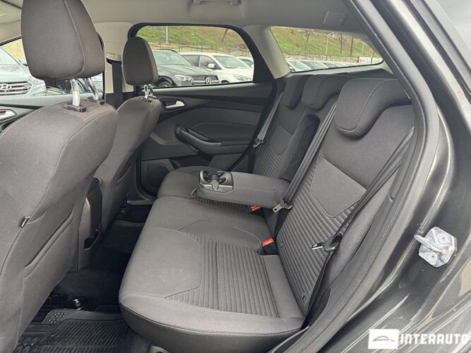 Ford Focus 48 interauto-car