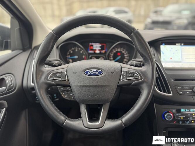 Ford Focus 41 interauto-car