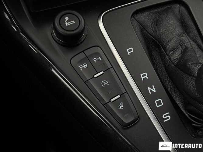 Ford Focus 46 interauto-car