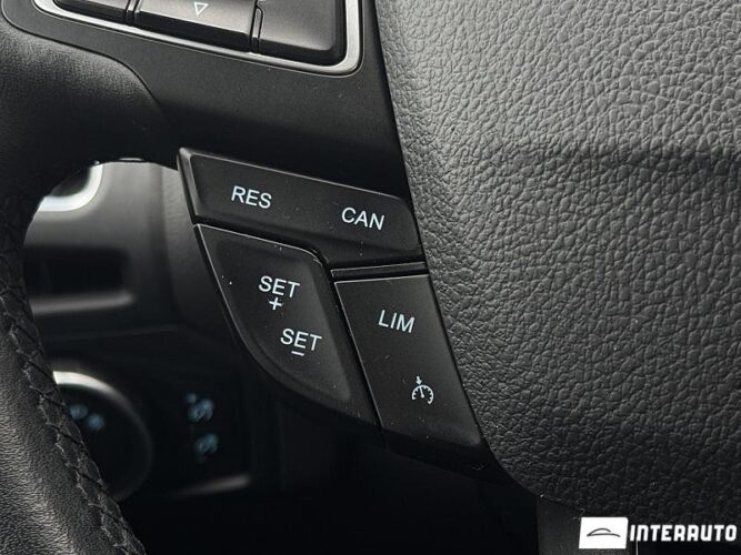 Ford Focus 55 interauto-car