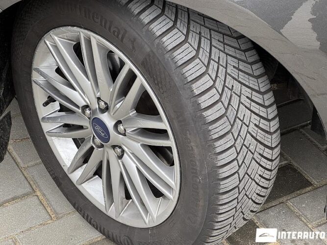 Ford Focus 51 interauto-car