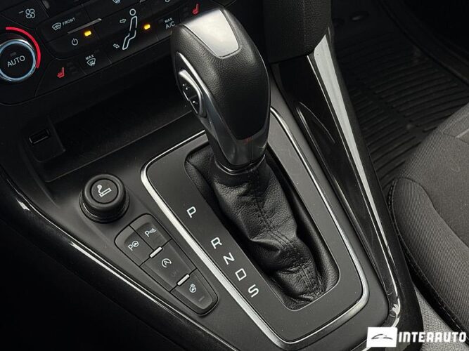 Ford Focus 47 interauto-car