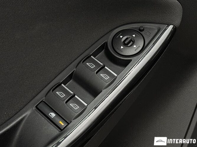 Ford Focus 53 interauto-car