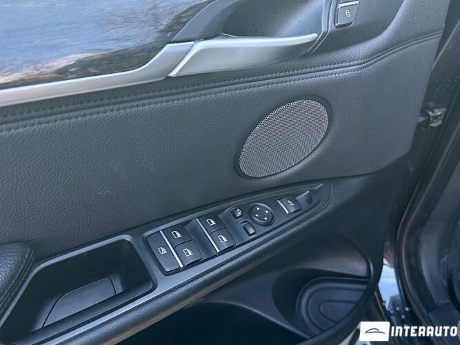 BMW X5 4.0e 40 interauto-car