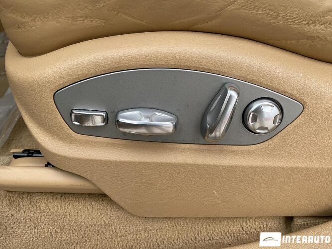 Porsche Cayenne S Hybrid 51 interauto-car