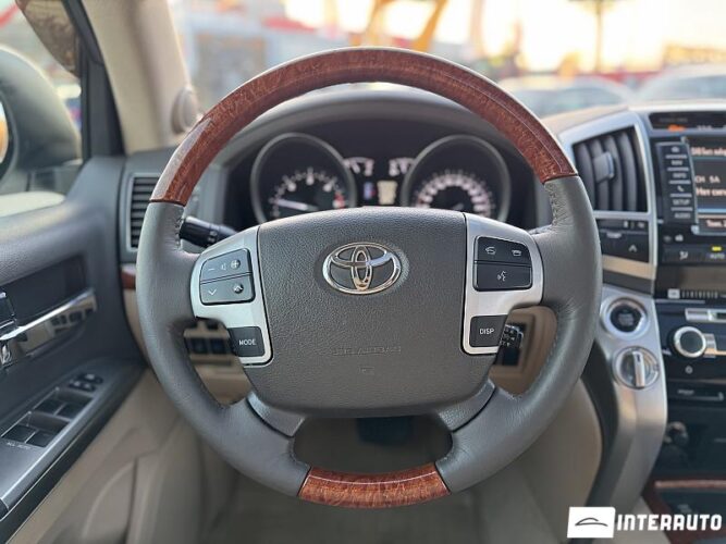 Toyota Land Cruiser 47 interauto-car