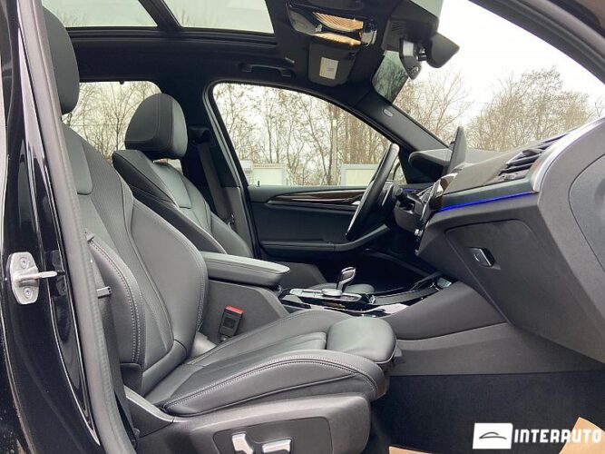 BMW X3 3.0i 53 interauto-car
