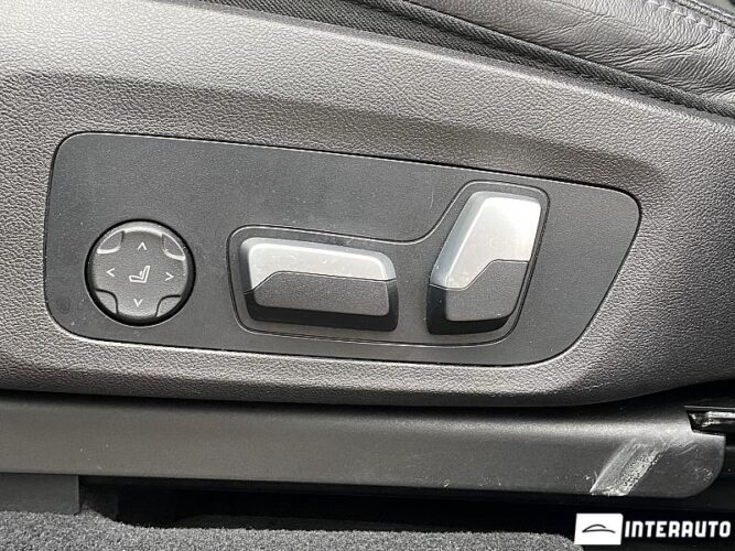 BMW X3 3.0i 56 interauto-car