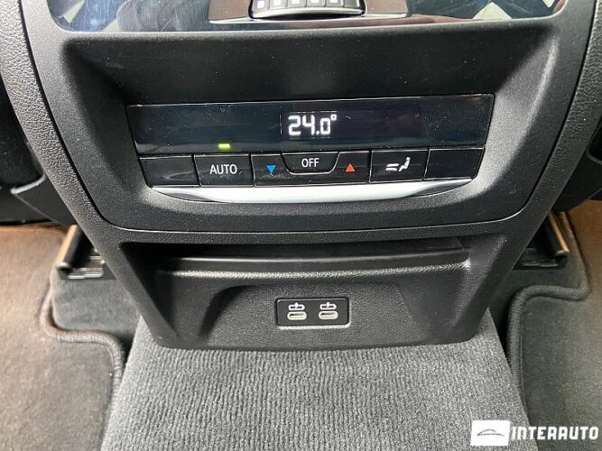 BMW X3 3.0i 58 interauto-car