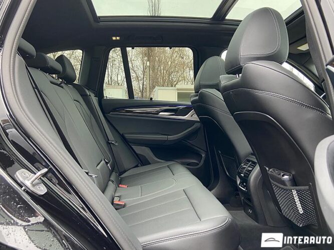 BMW X3 3.0i 57 interauto-car