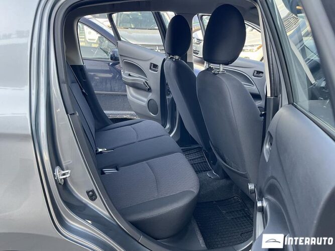 Mitsubishi Mirage 42 interauto-car
