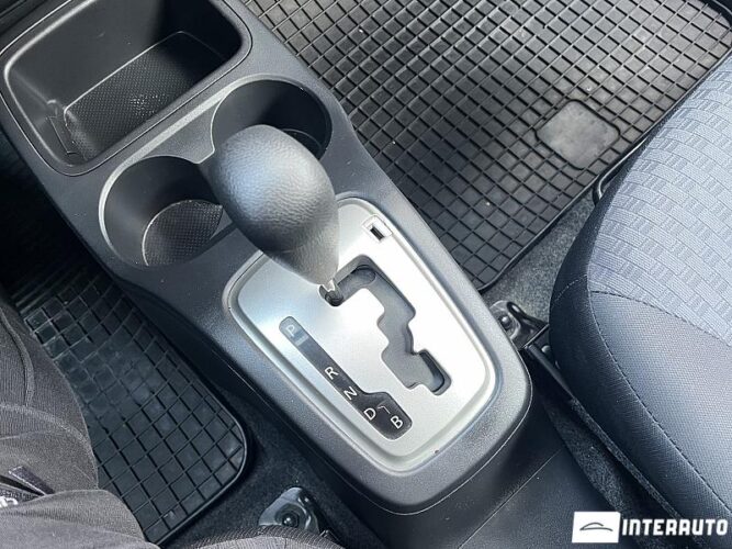 Mitsubishi Mirage 40 interauto-car