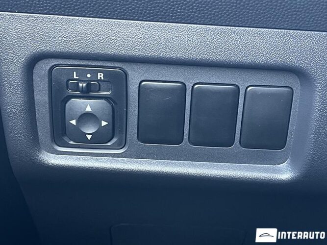 Mitsubishi Mirage 34 interauto-car