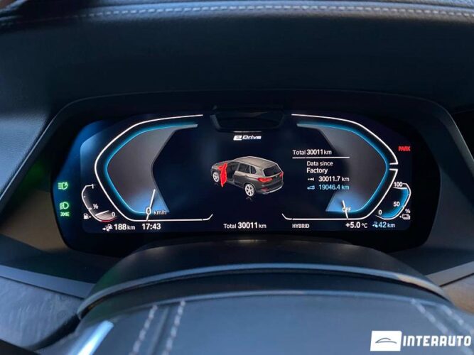 BMW X5 4.5e 48 interauto-car