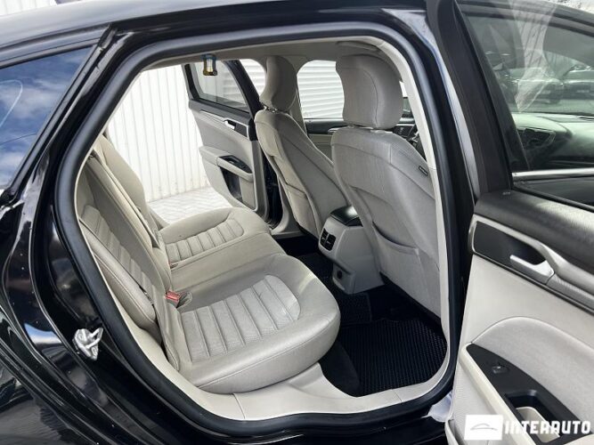 Ford Fusion 46 interauto-car