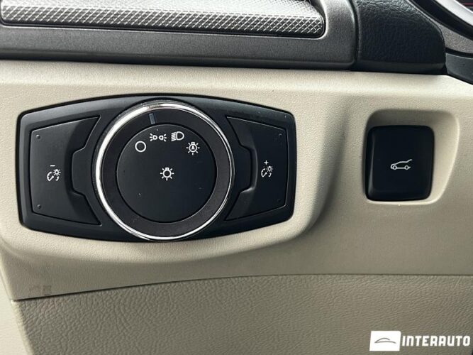 Ford Fusion 45 interauto-car