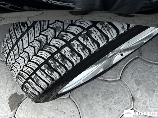 Ford Fusion 48 interauto-car