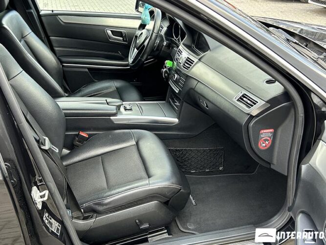 Mercedes E 200 46 interauto-car