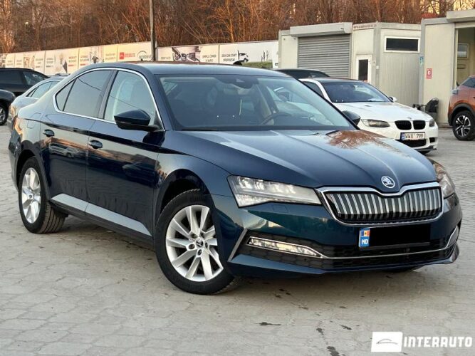Skoda Superb 33 interauto-car
