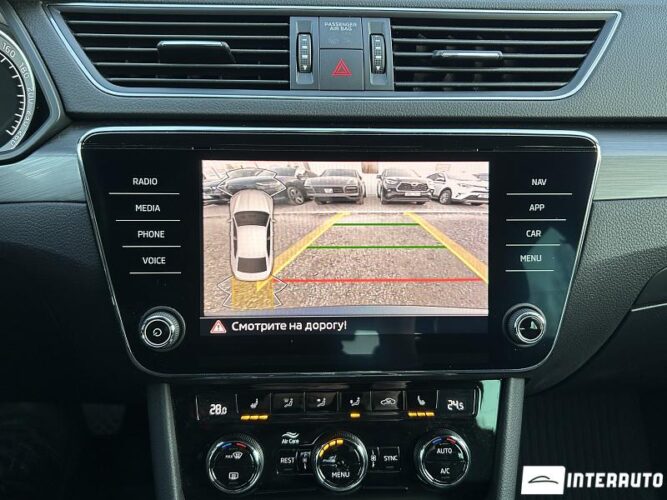 Skoda Superb 43 interauto-car