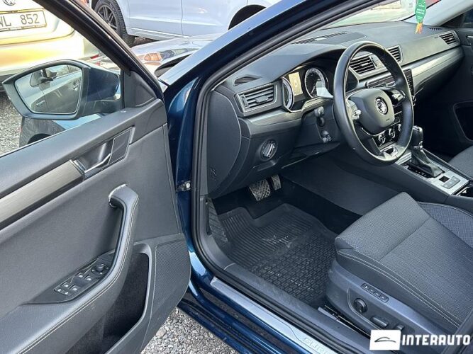 Skoda Superb 35 interauto-car