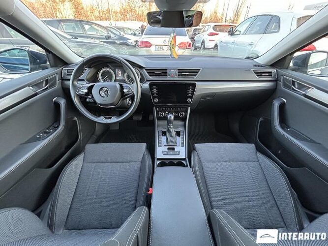 Skoda Superb 38 interauto-car