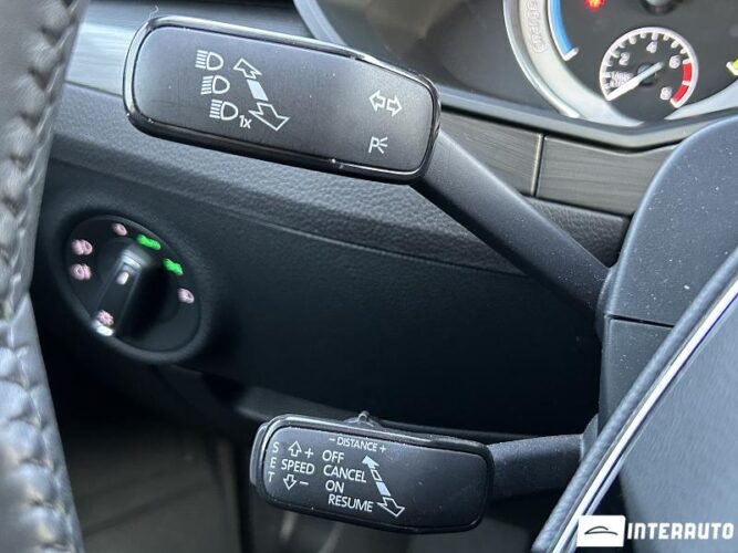 Skoda Superb 40 interauto-car