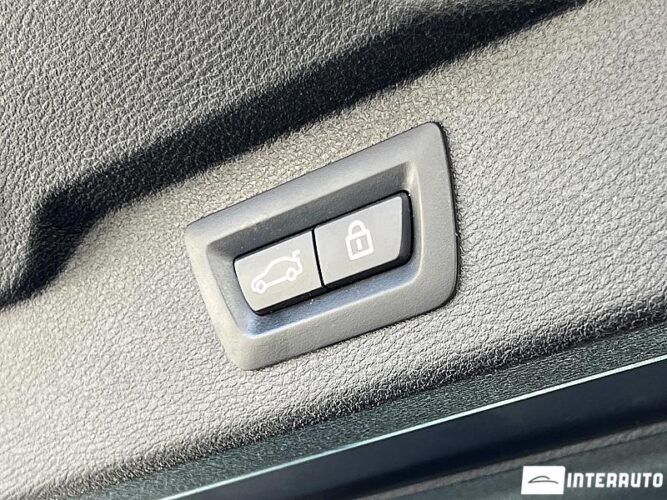 BMW X5 4.0e 58 interauto-car