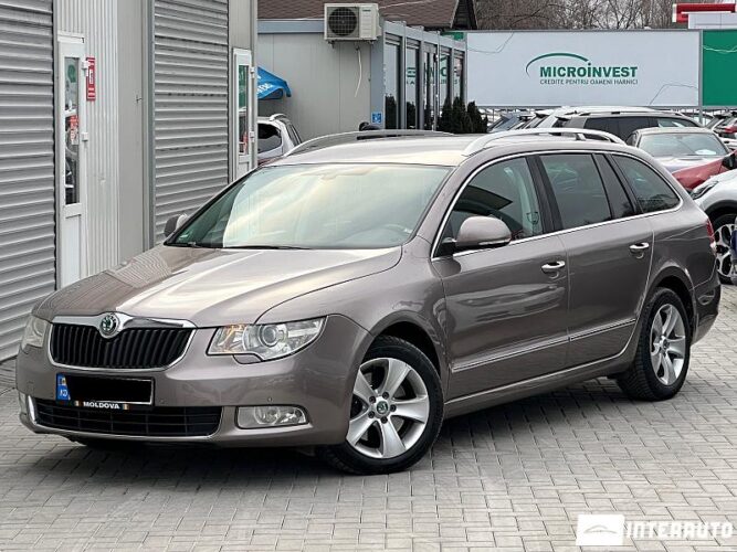 Skoda Superb 30 interauto-car