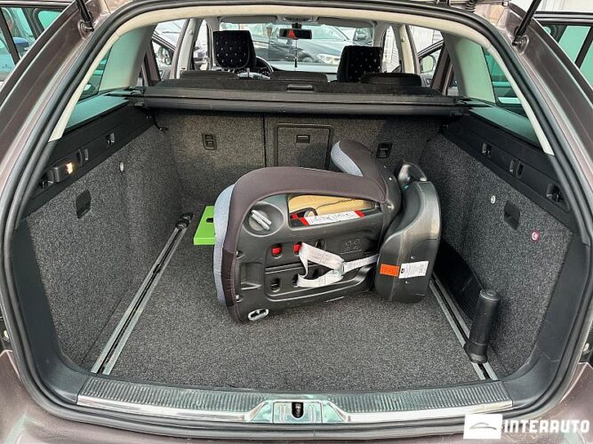 Skoda Superb 47 interauto-car