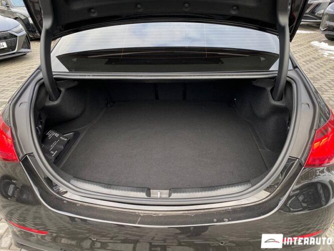 Mercedes C 300e 59 interauto-car