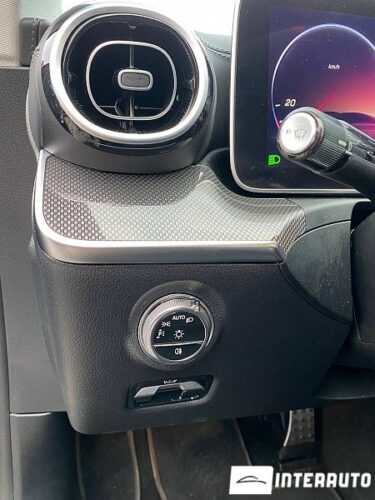 Mercedes C 300e 54 interauto-car