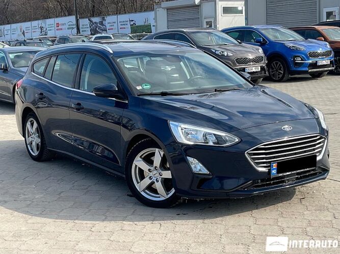 Ford Focus 33 interauto-car