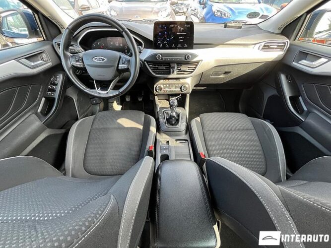 Ford Focus 36 interauto-car