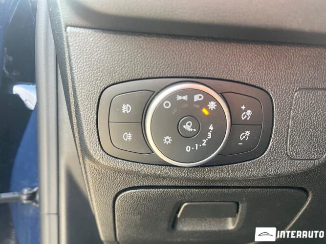 Ford Focus 37 interauto-car