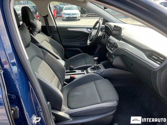 Ford Focus 44 interauto-car