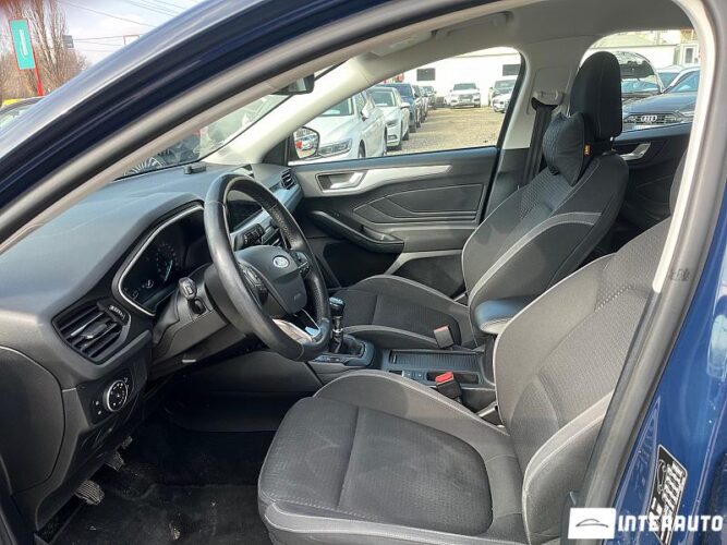 Ford Focus 34 interauto-car