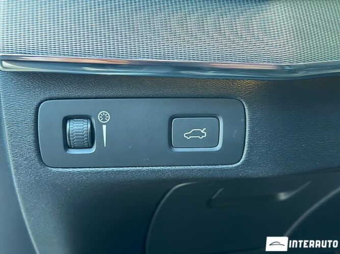 Volvo XC 90 46 interauto-car