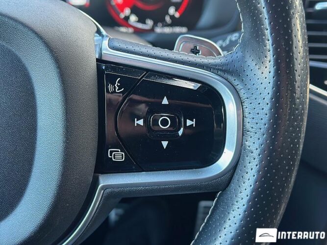 Volvo XC 90 48 interauto-car