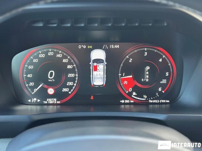 Volvo XC 90 49 interauto-car